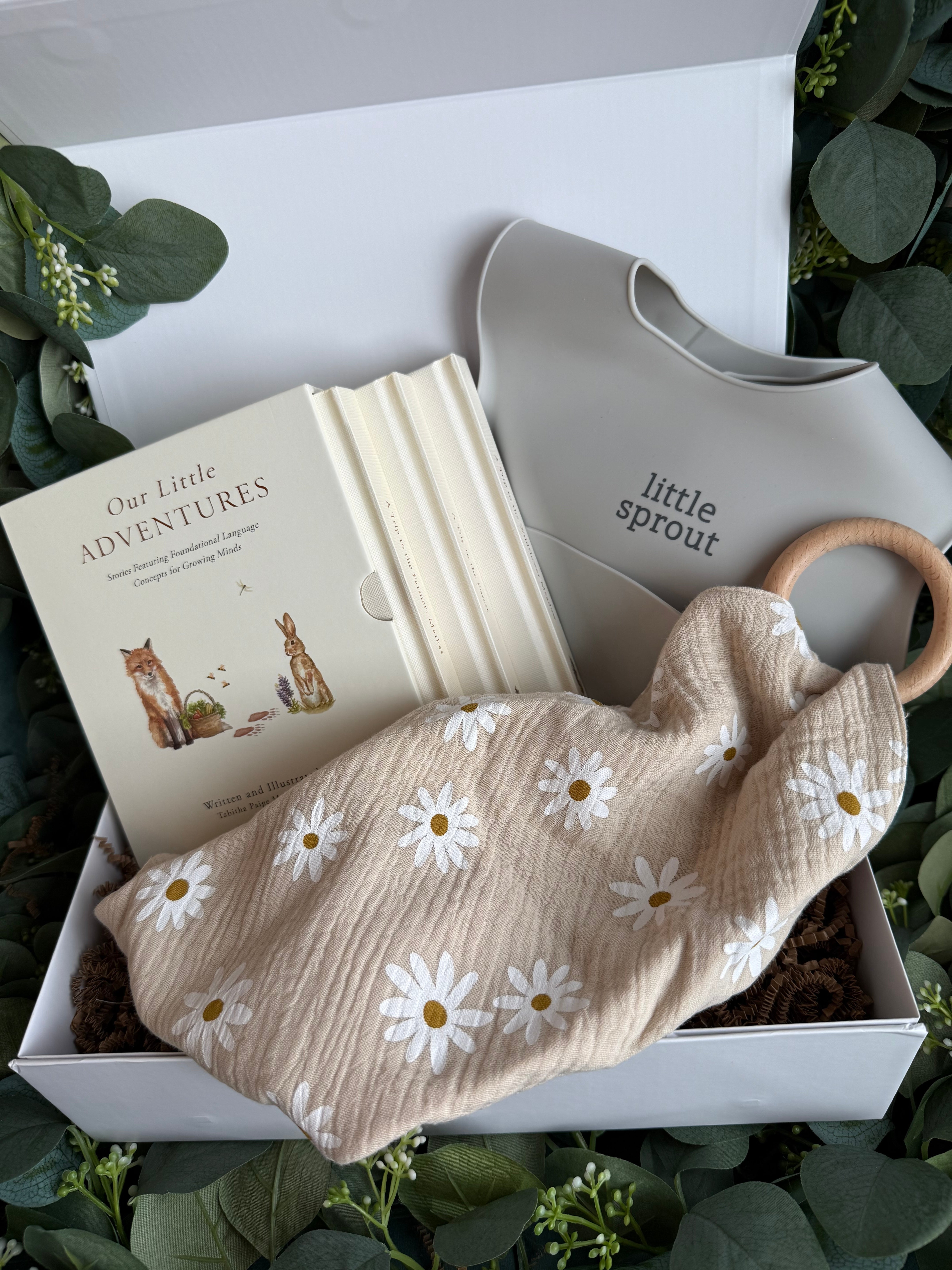Welcome To The World Baby Gift Set